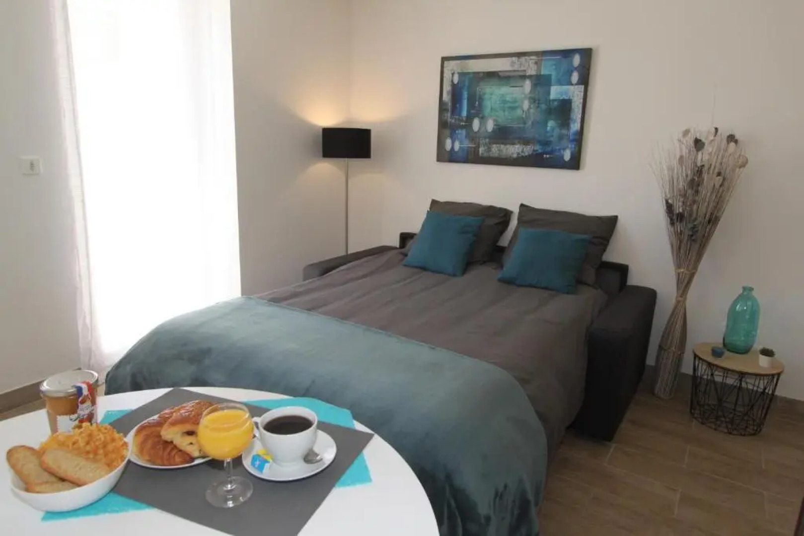 Le First by EasyEscale