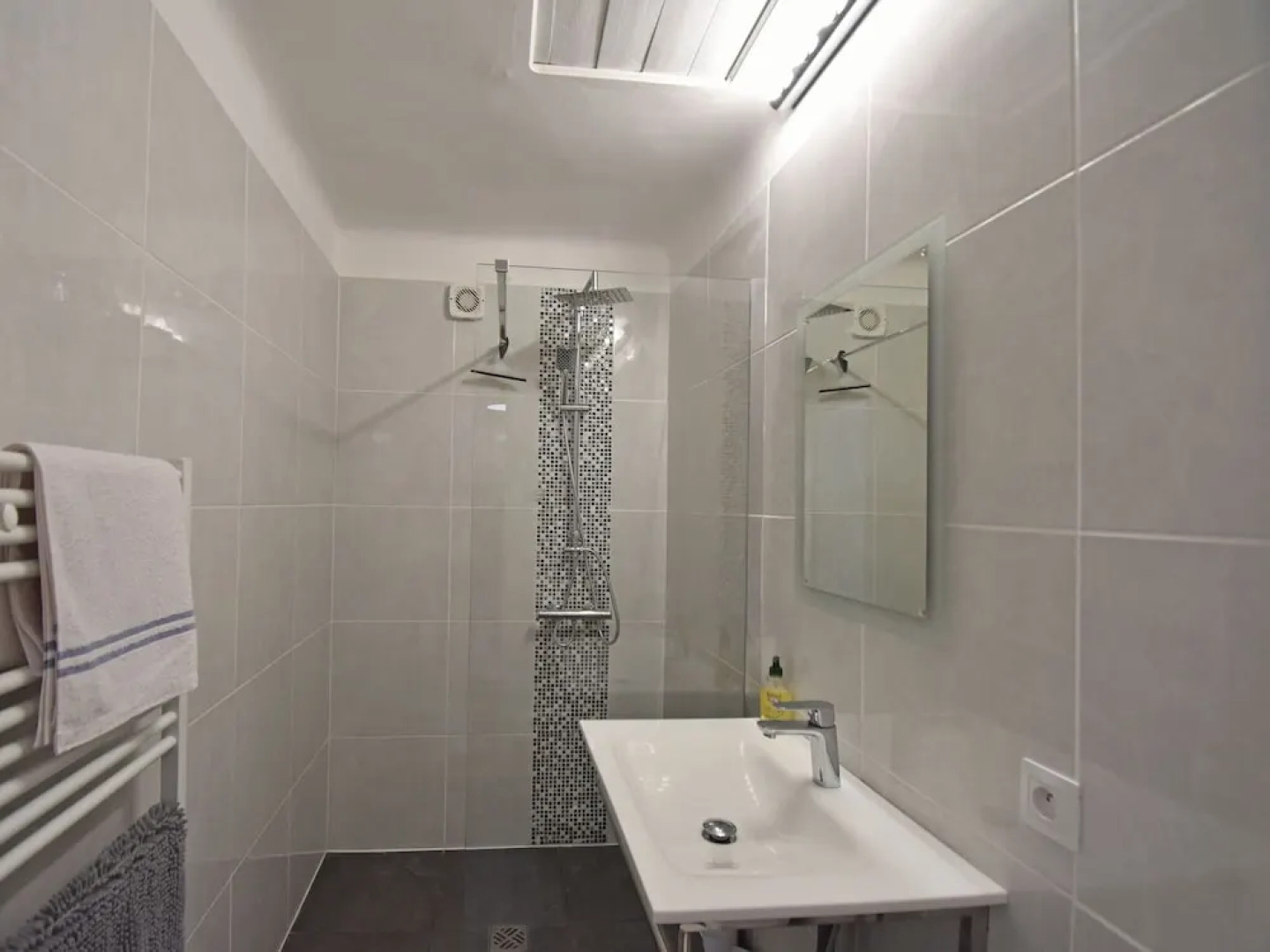 Quaint Holiday Home in Languedoc-roussillon With Garden