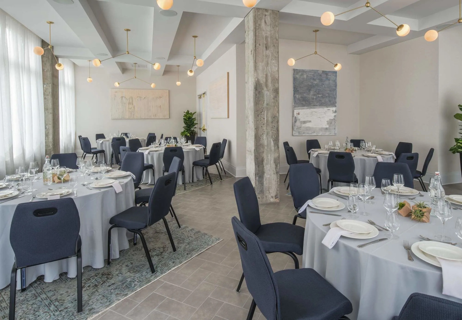 The Hi-Lo, Autograph Collection