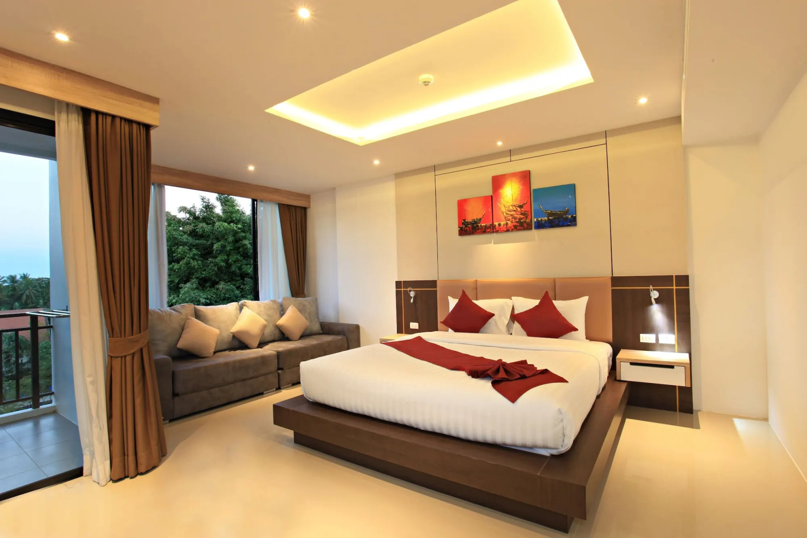 Paripas Patong Resort