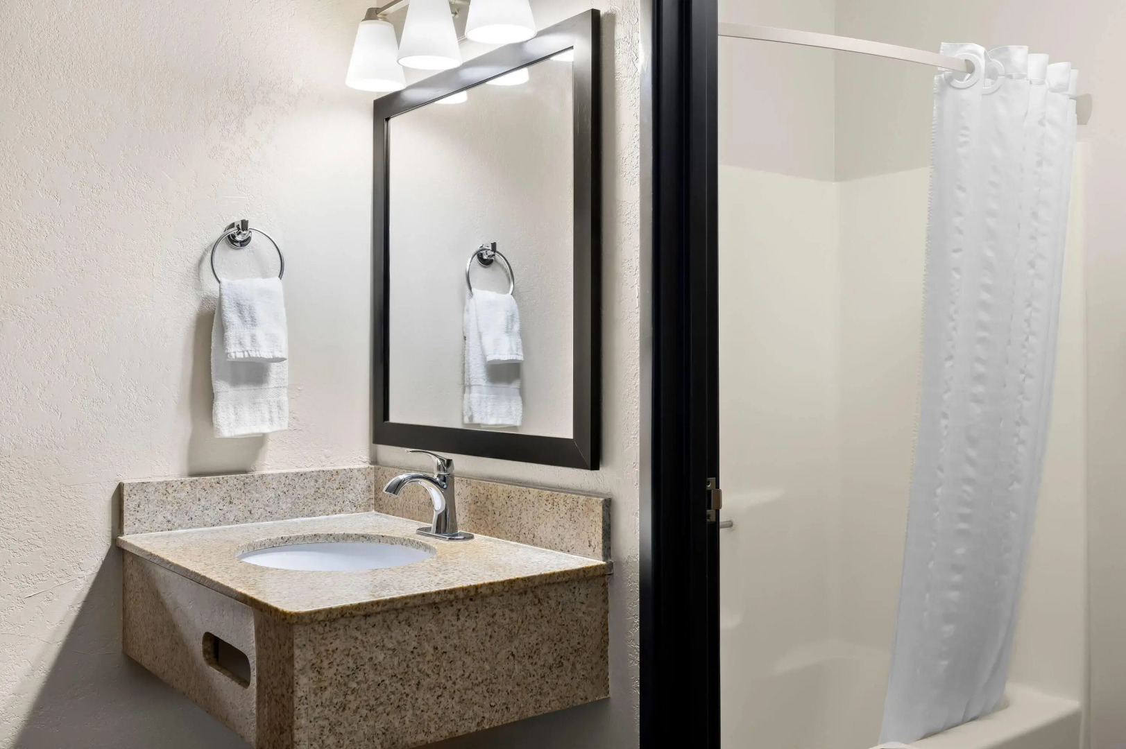 Super 8 by Wyndham La Crosse