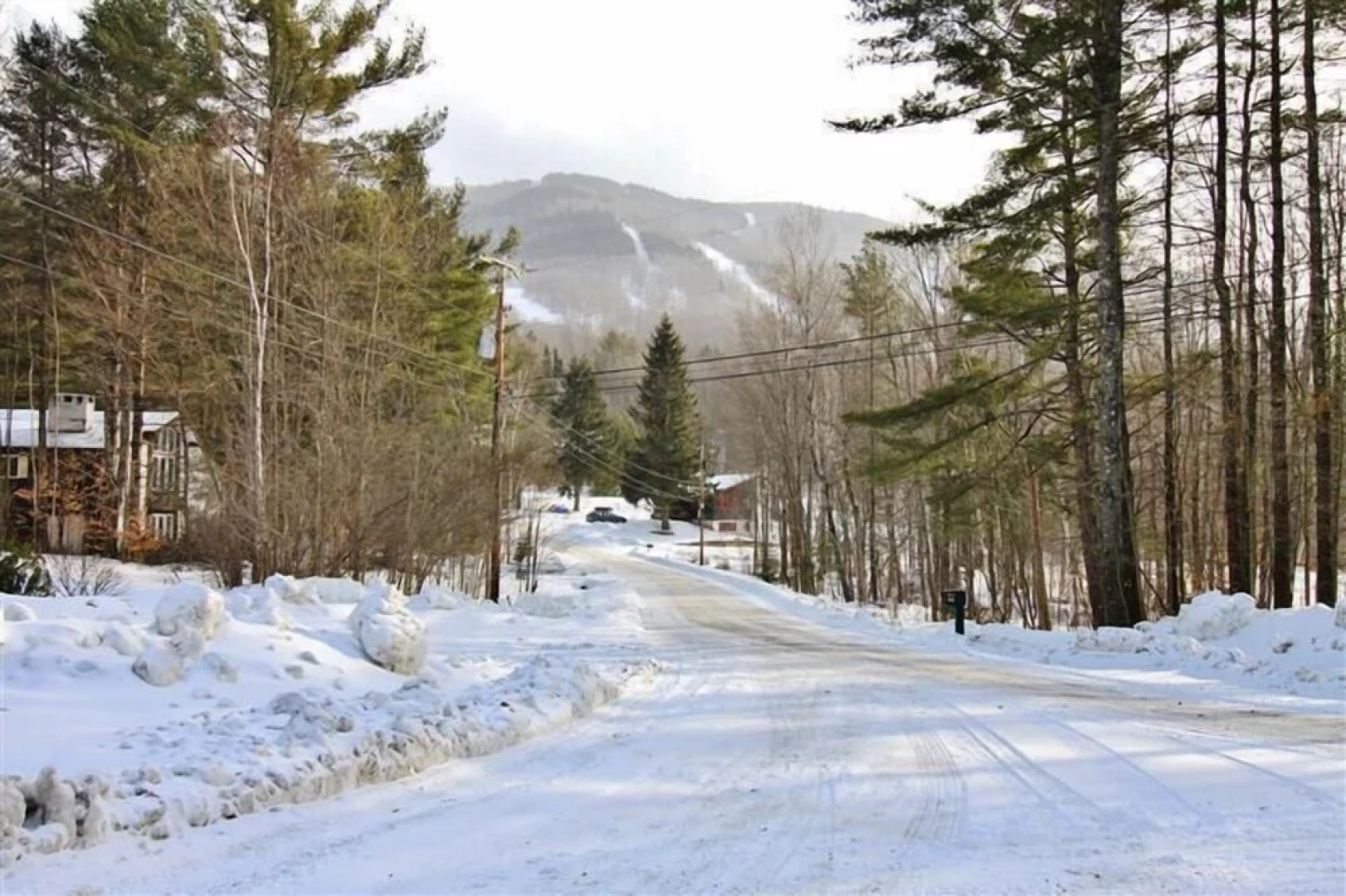 South Londonderry Home, Walk to Magic Mtn Ski Area