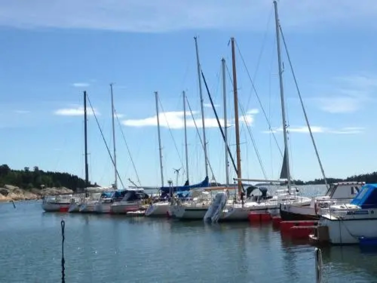 Brukets Marina Guest House