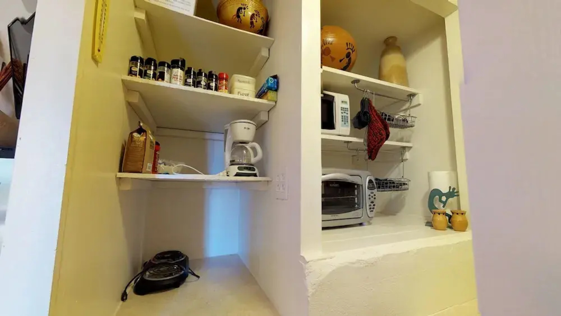 The Cozy Kokopelli Studio Cabin