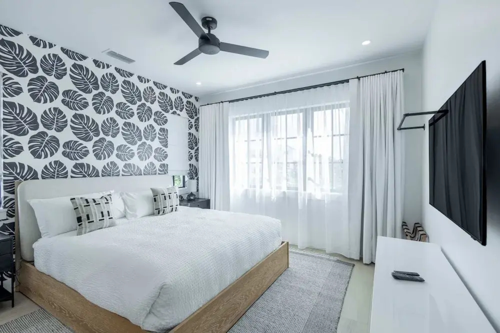 Brand New Catchlight House With Private Pool