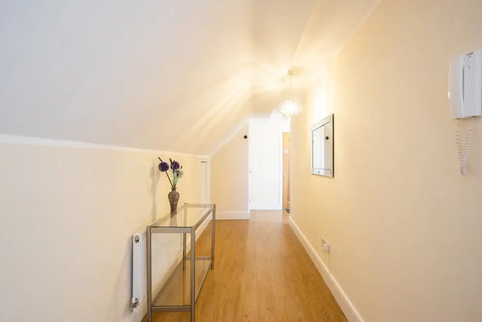 Velvet 2-bedroom Apartment Clock House - Hoddesdon