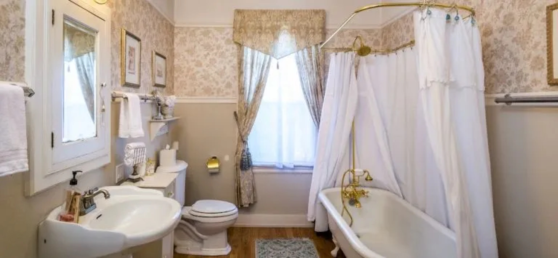 Joshua Inn Bed & Breakfast