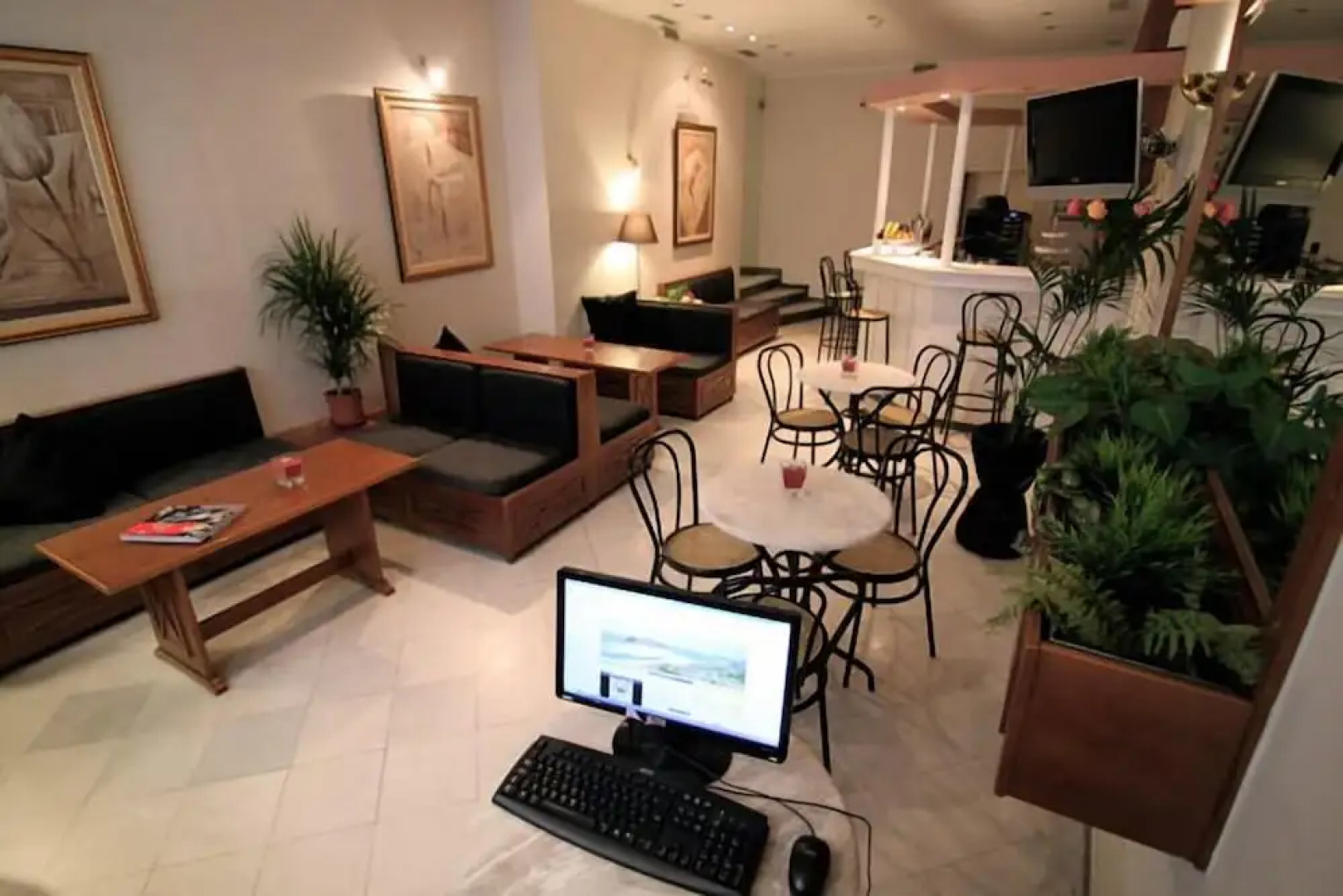 Отель Achillion 