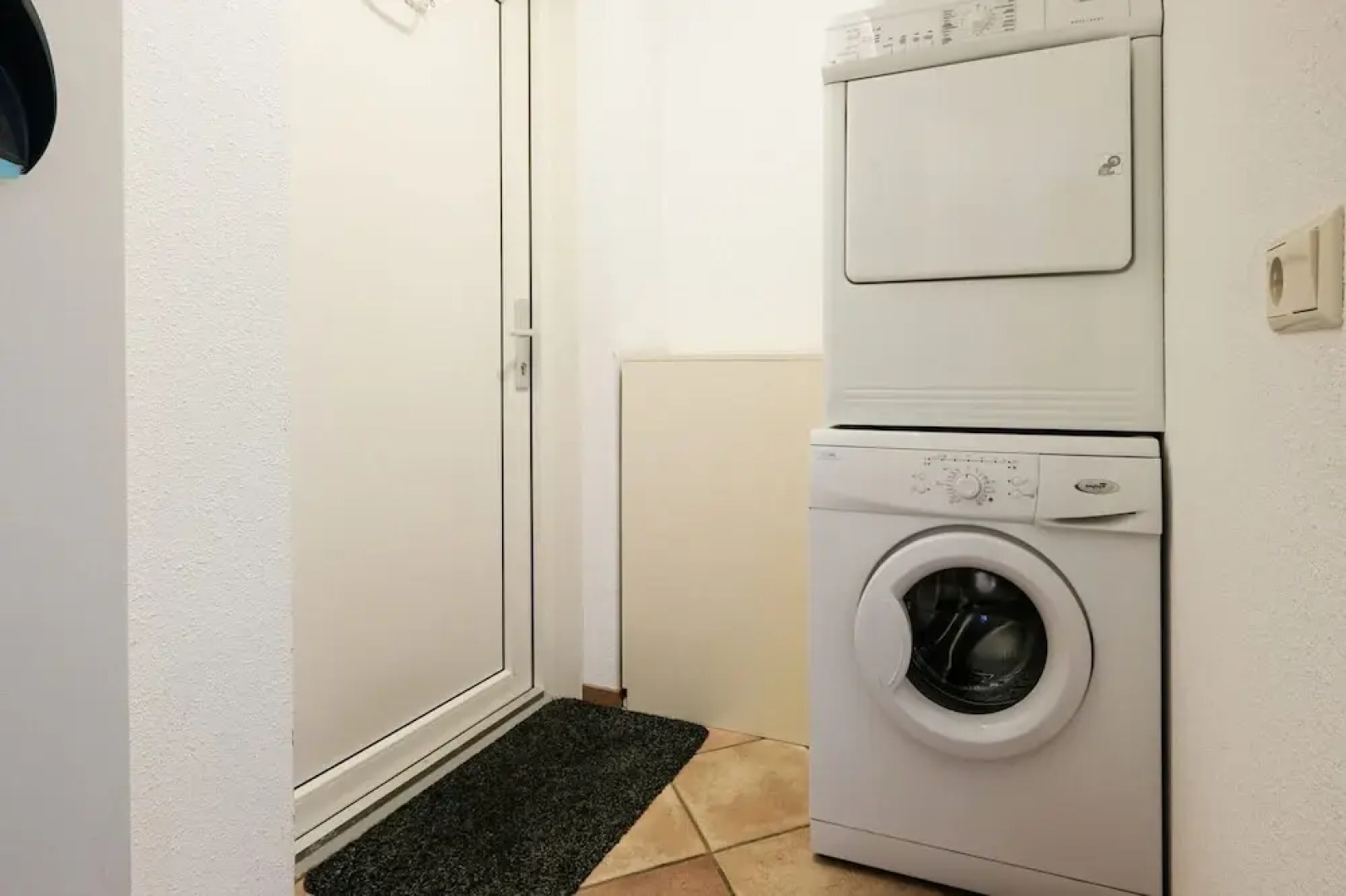 Holiday Home for six Guests