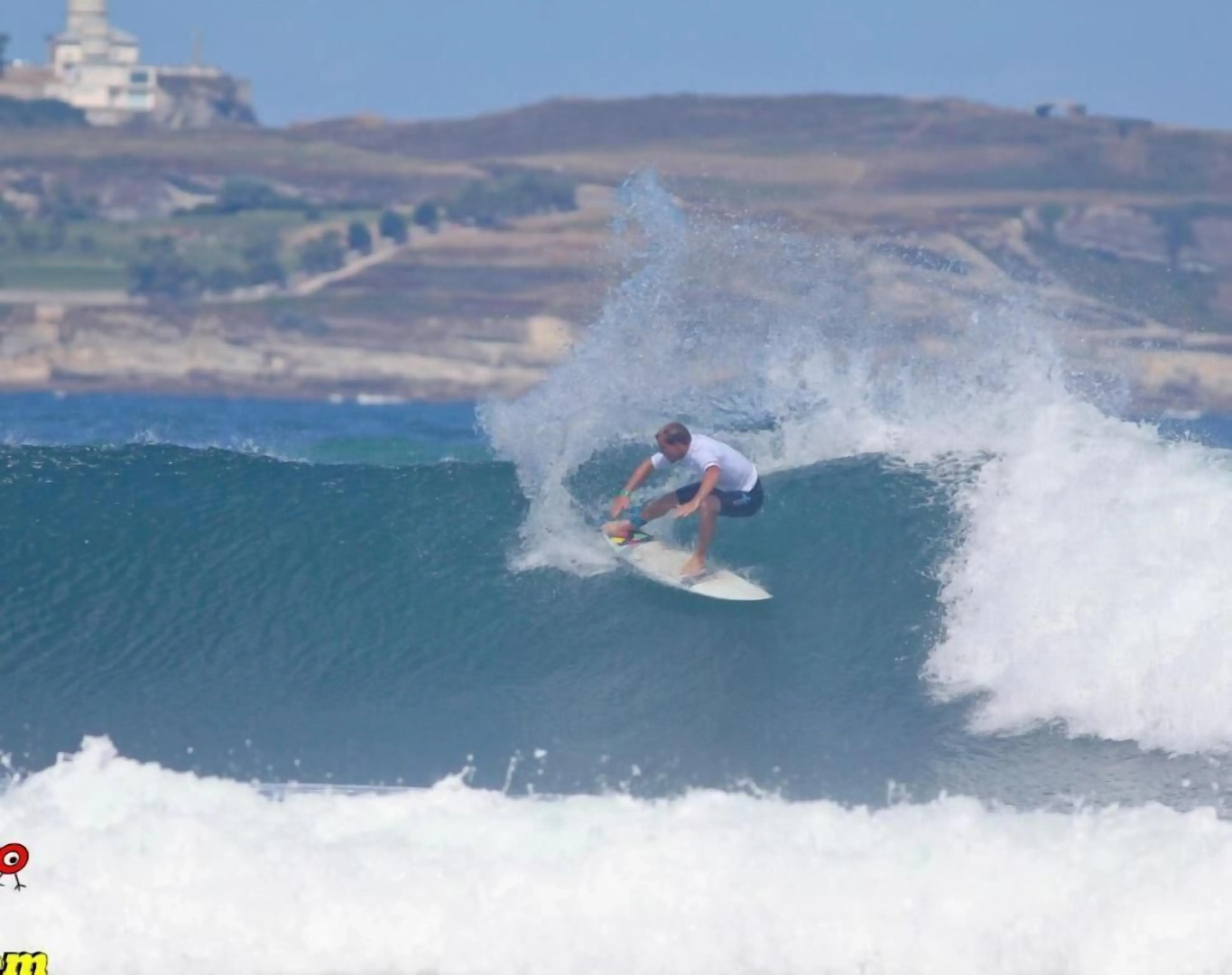 SURFtoLIVE House - Hostel