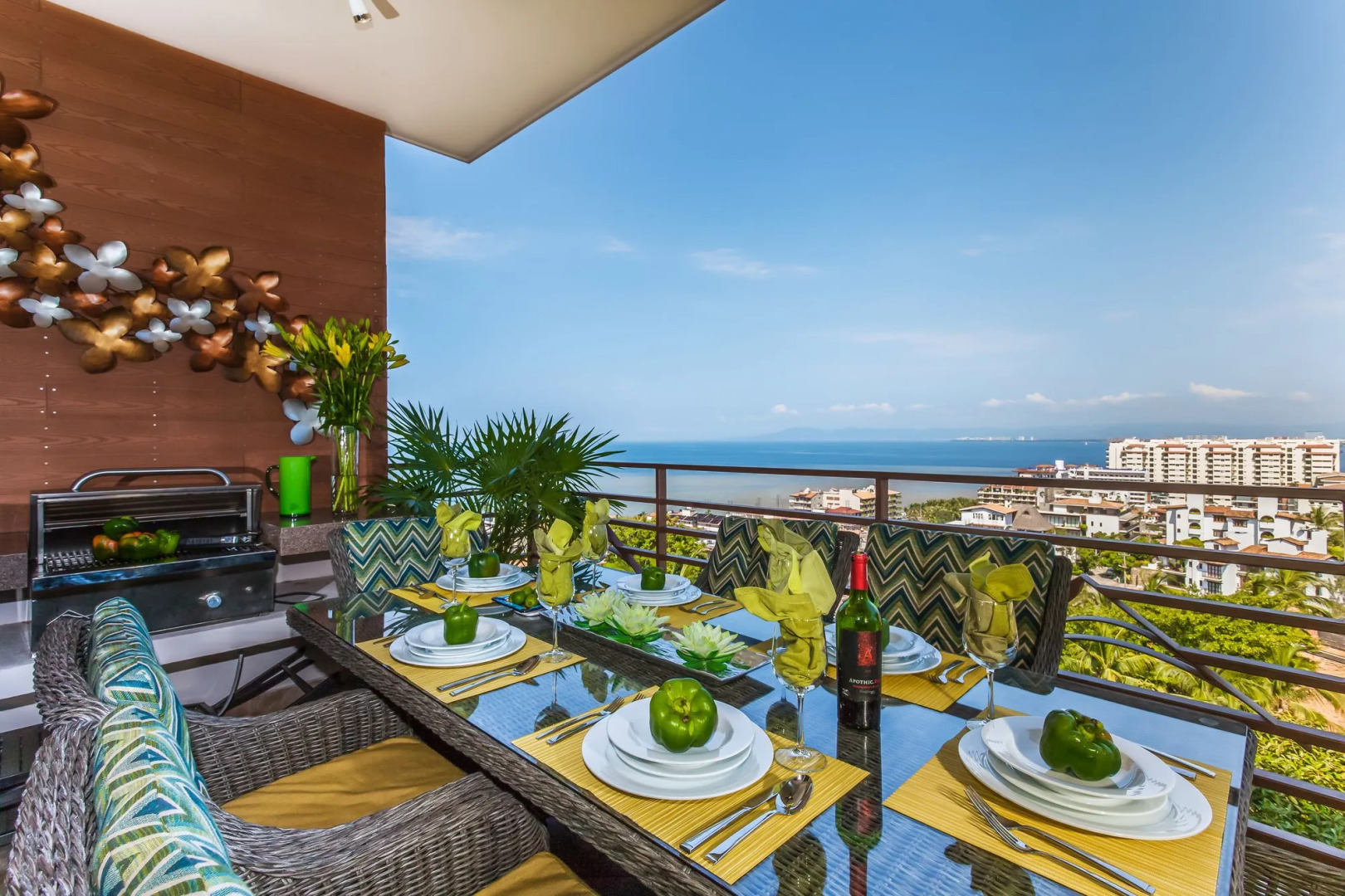 Pinnacle Resorts 220