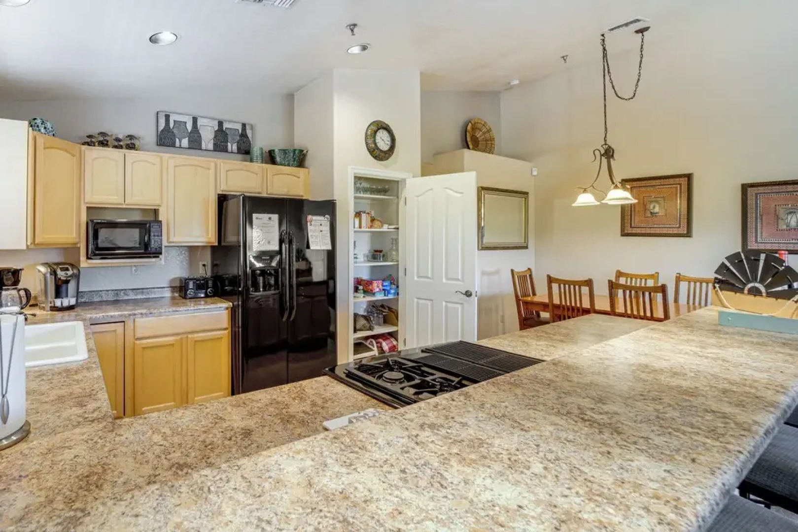 2 Mi to Lake: Apt w/ Balcony in Payson!