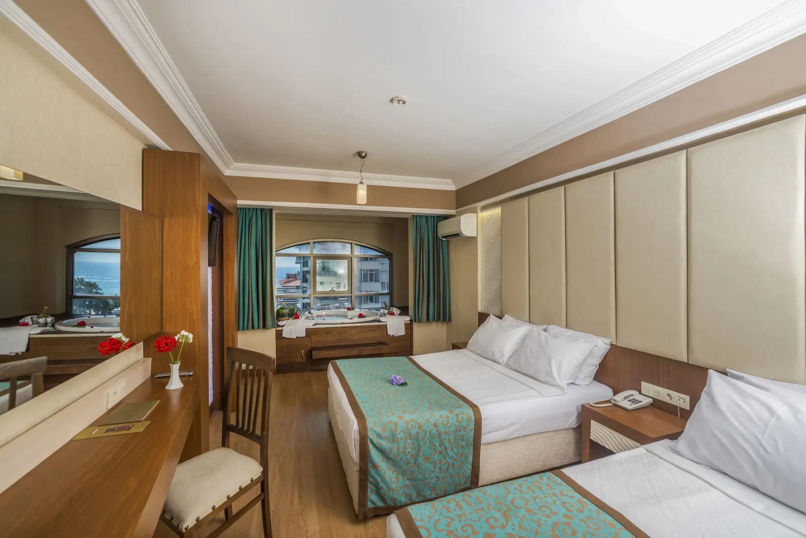 Taç Premier Hotel & Spa