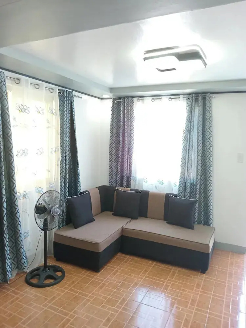 3g's & C Calapan Transient House