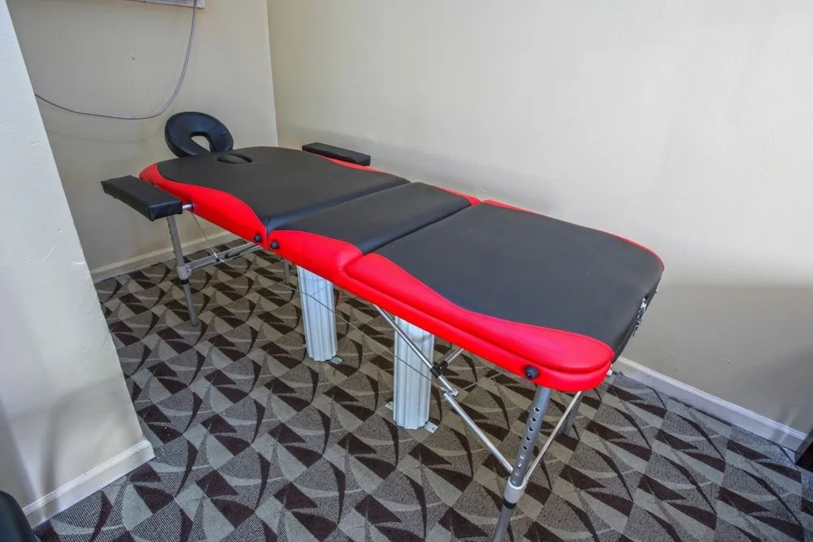 Presidential Inn & Suites