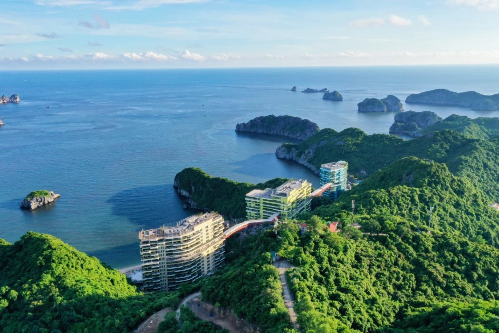 Курортный отель Flamingo Premium Cat Ba Beach Resort