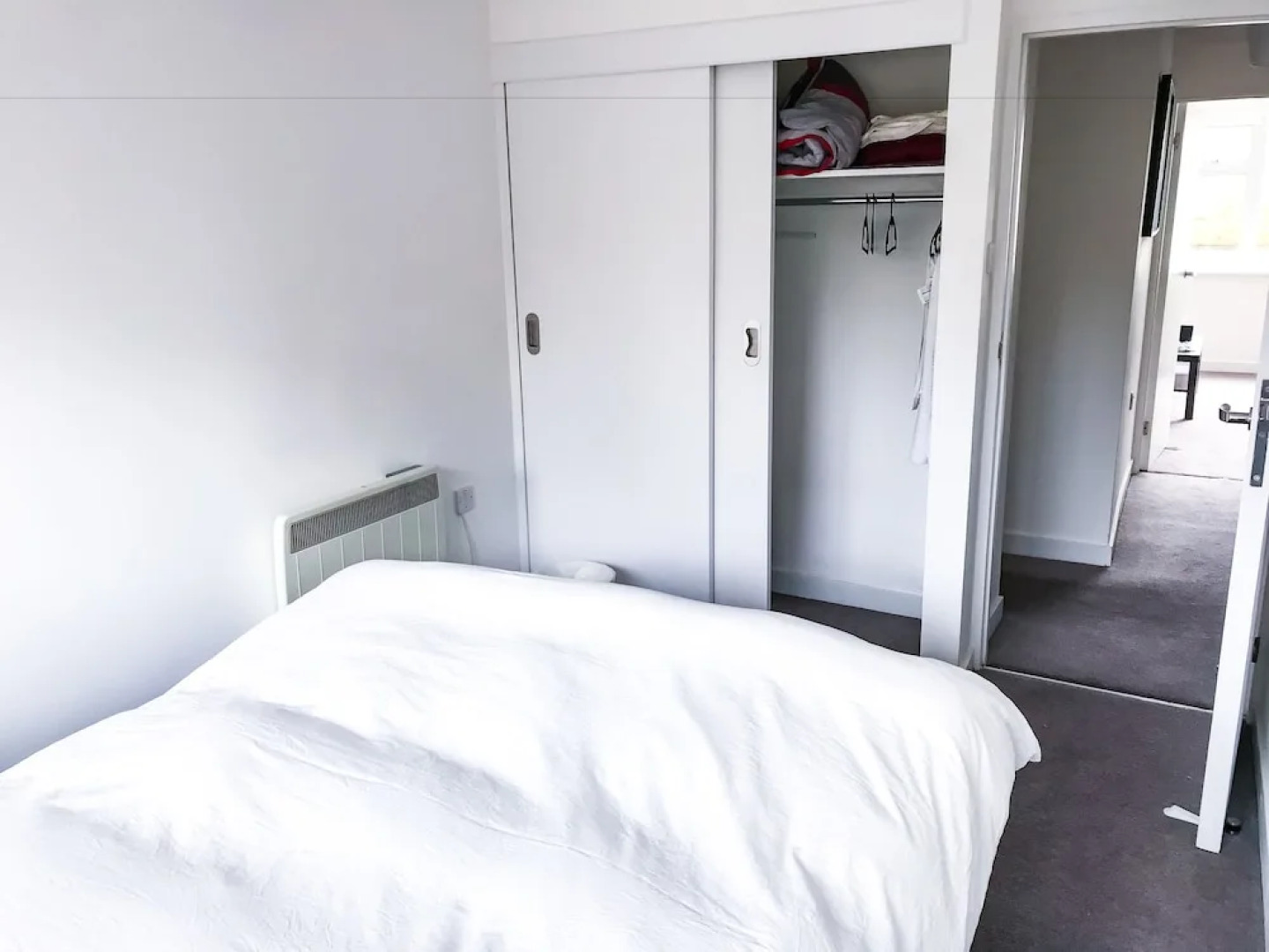 Entire 2 Bedroom Flat Next to Kings College