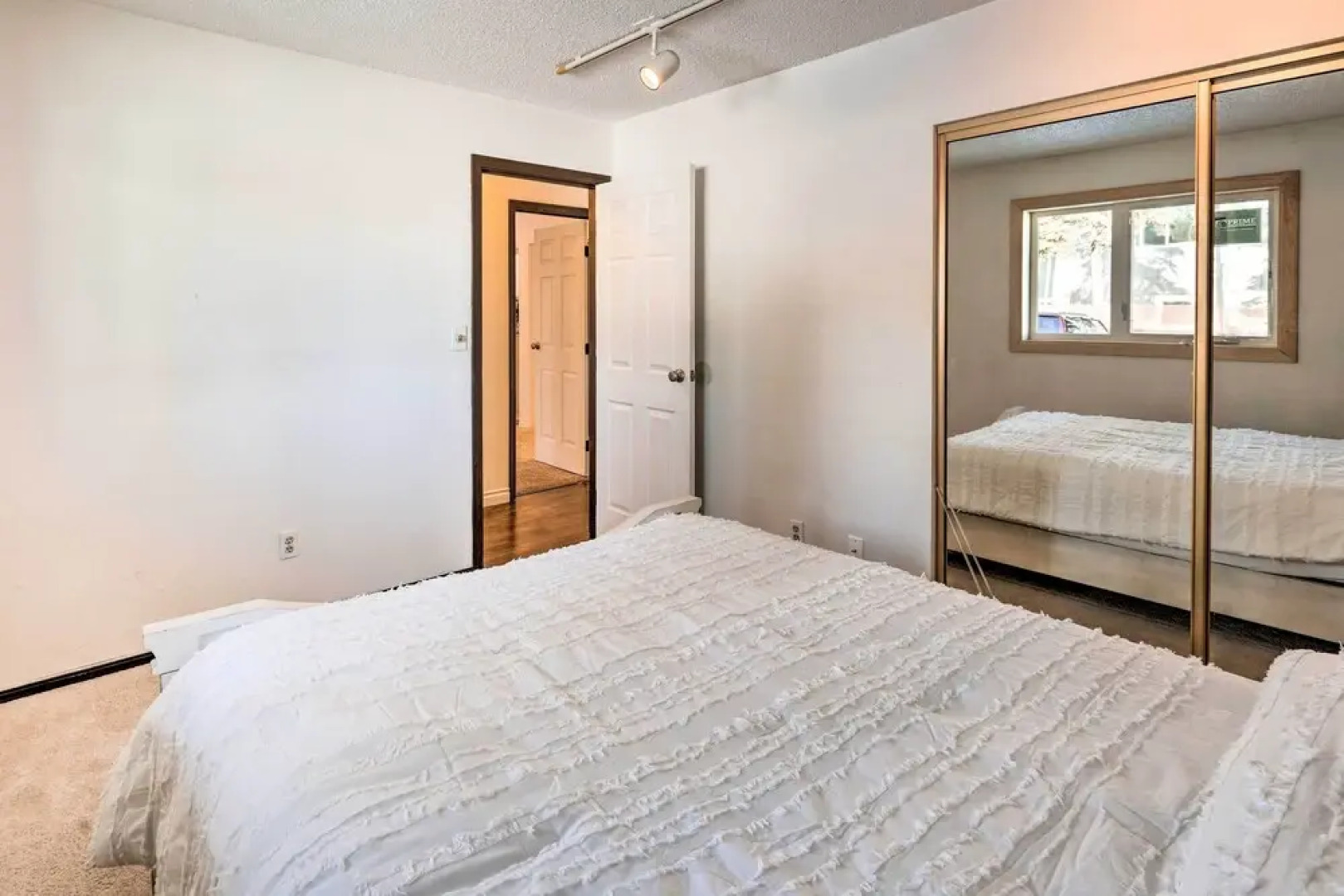 Cozy Fairbanks Condo < 3 Mi to Golden Heart!