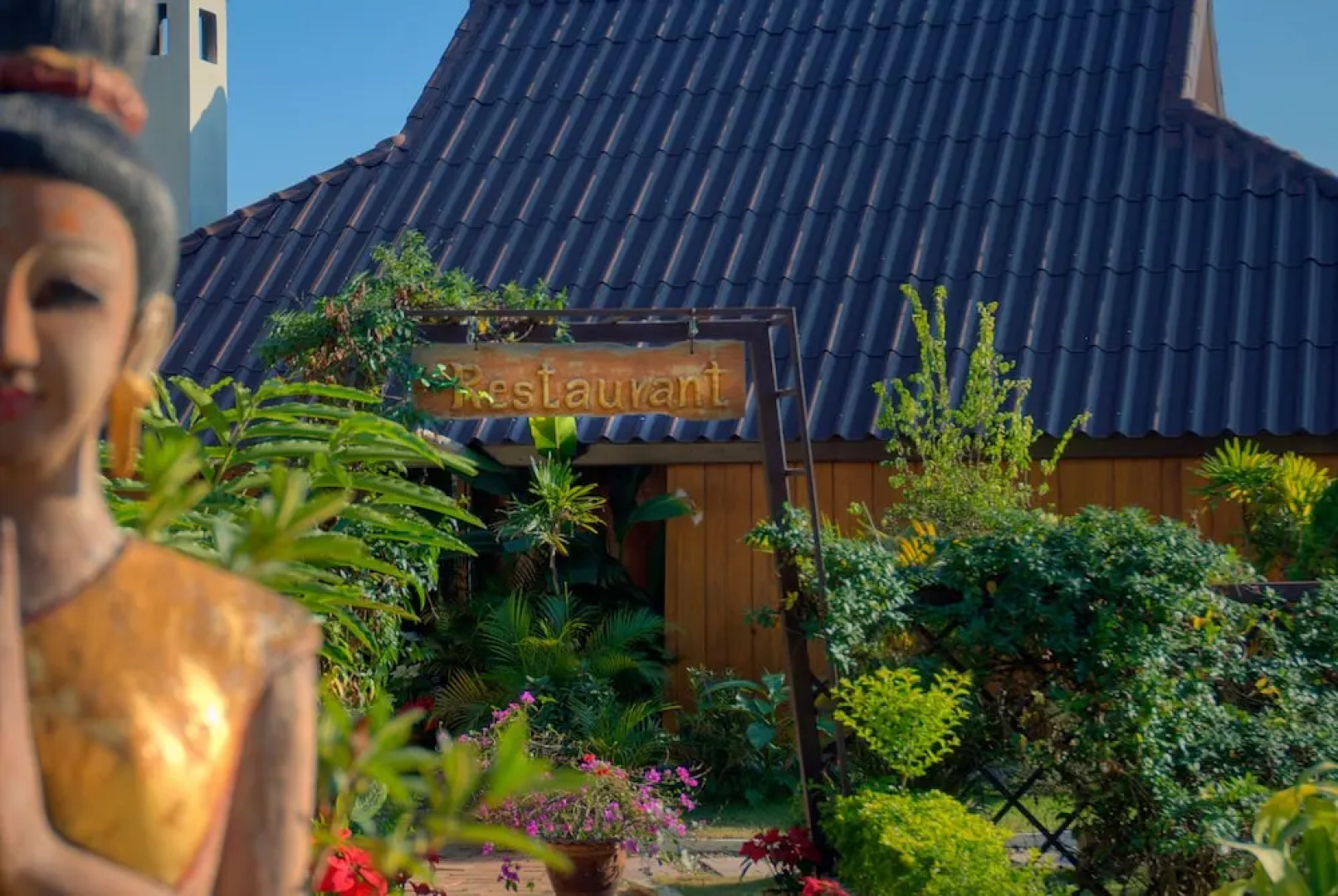 Maekok River Village Resort