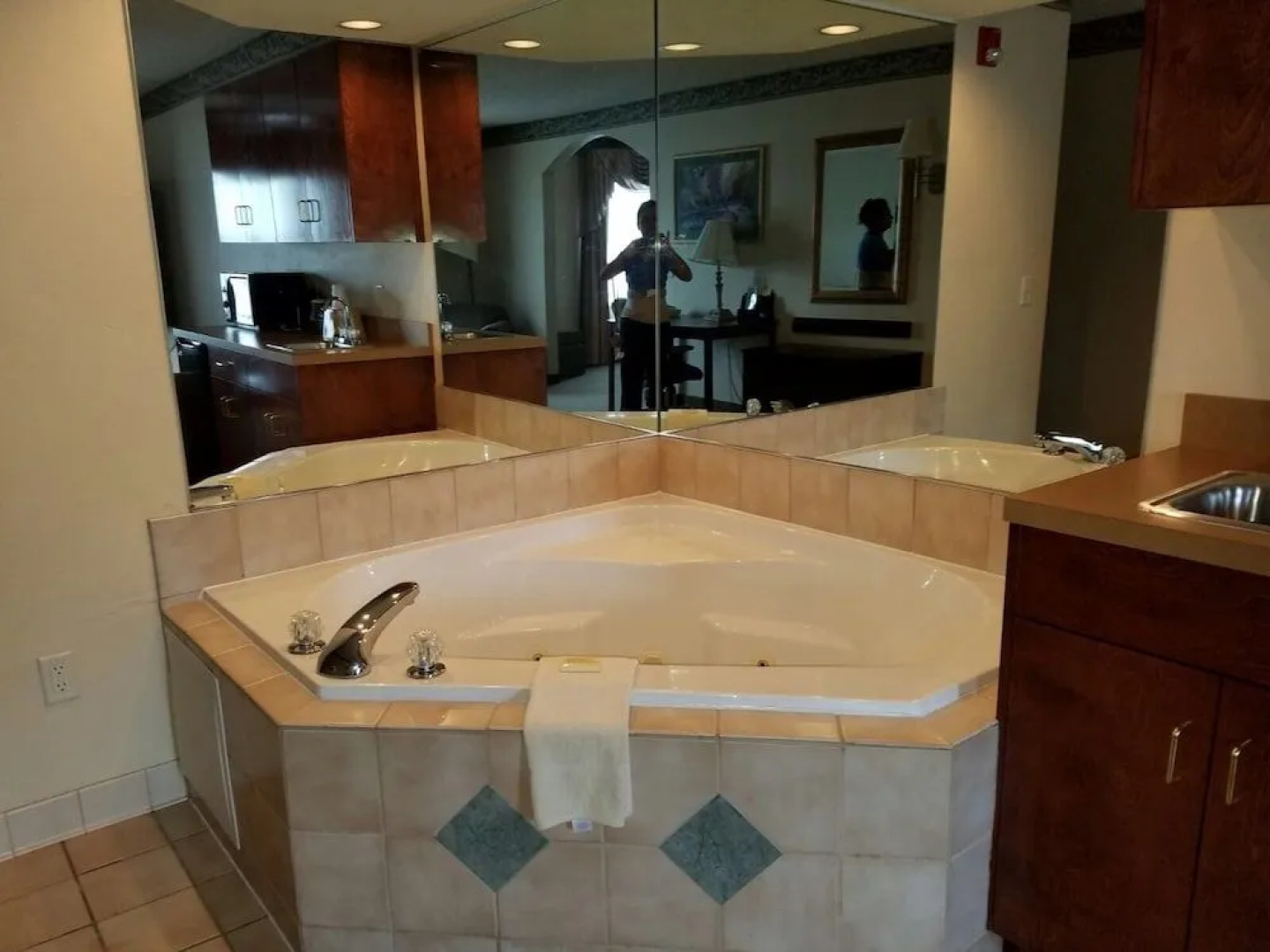 American Inn & Suites - High Point NC