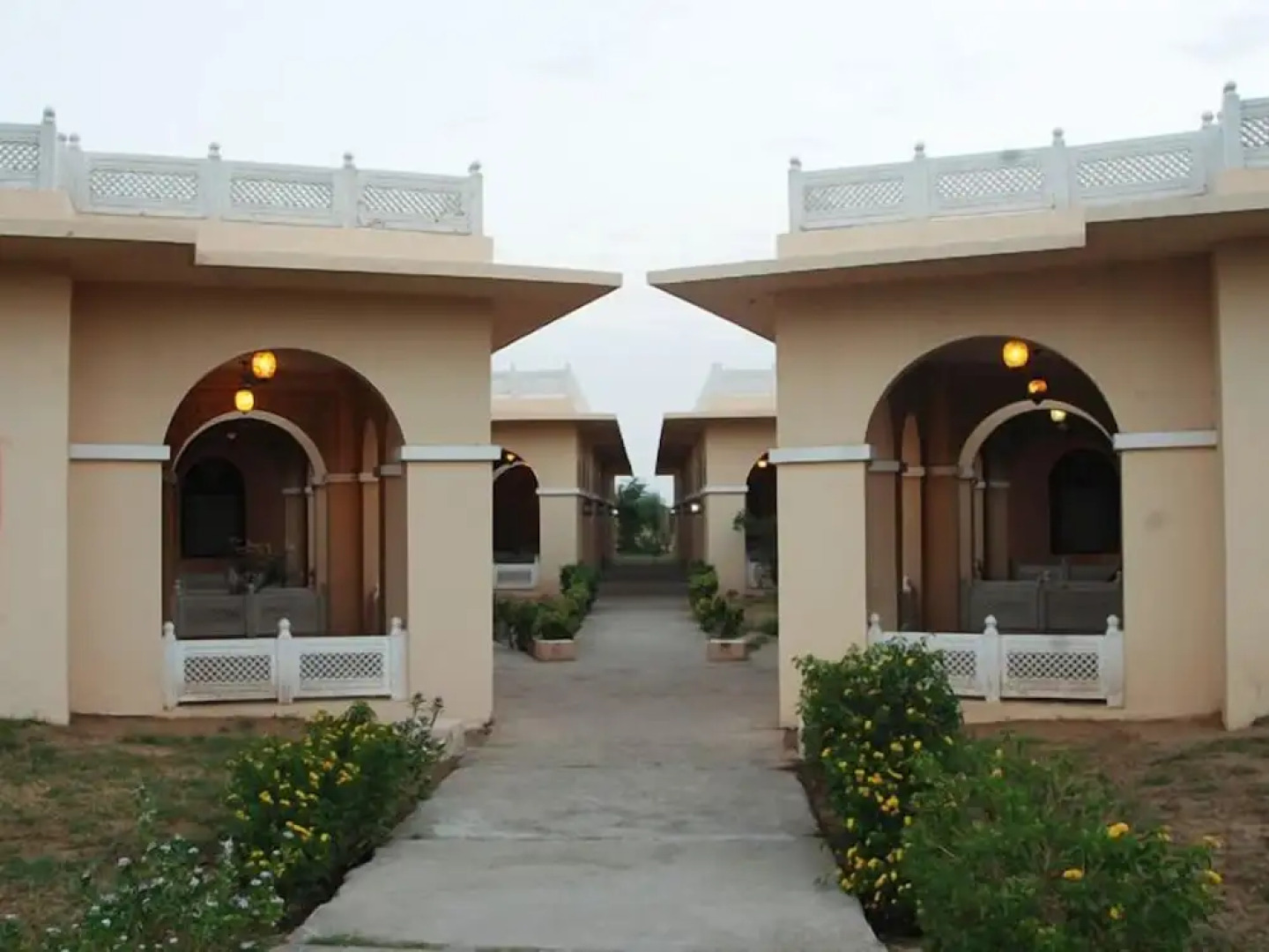 Sara Vilas Hotel