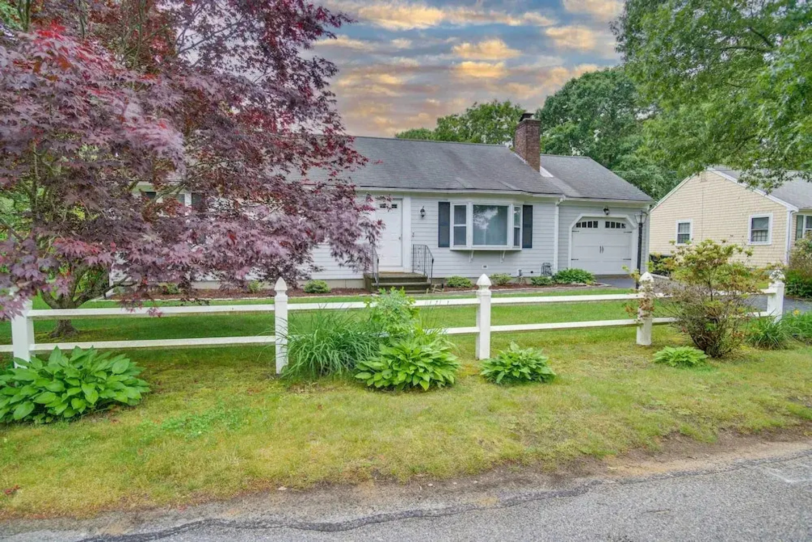 Dennis Retreat: 4 Mi to Mayflower Beach!