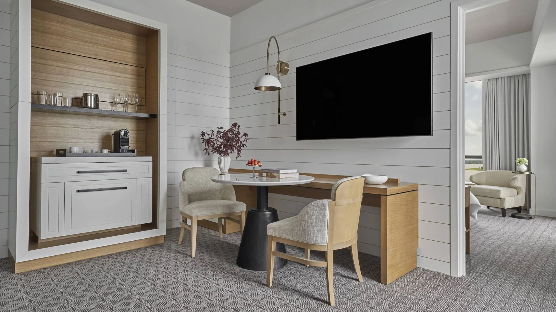 Отель Four Seasons New Orleans