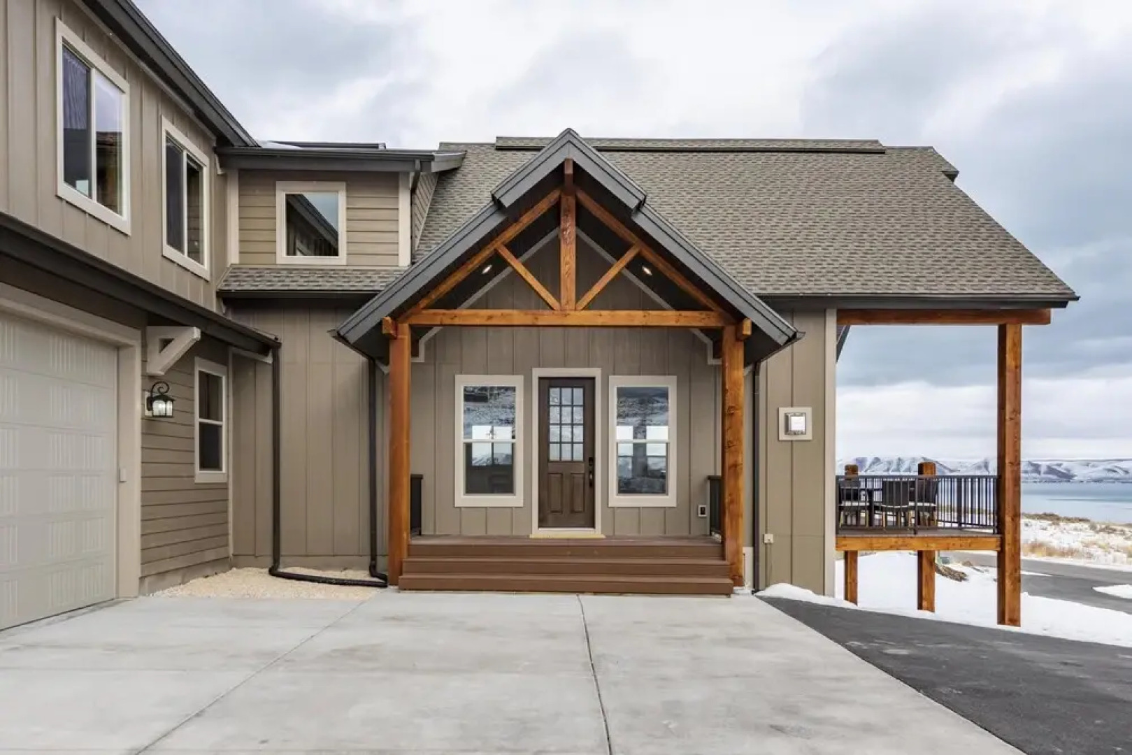 Luxury Designer Home, Beach Access, Pool Access, Private Community - Sleeps 39