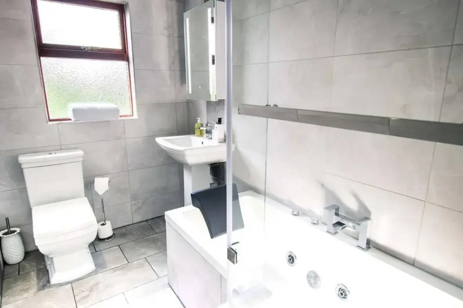 Windyheads Luxury Cottage - 5 Bed 2 Bath