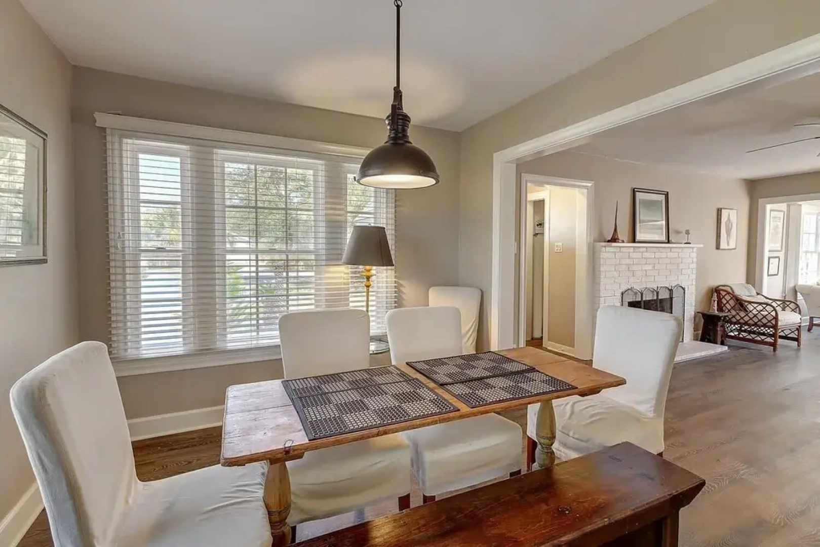 Rockport Blue Crab Bungalow Close to City Attractions by Redawning