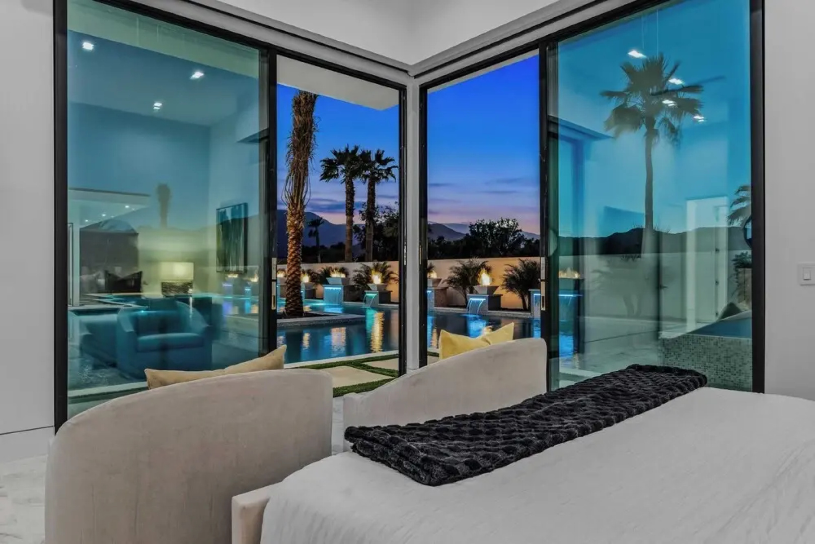 Sleeps 31 2 Luxury Villas w/ Pool + Spa, Putting Green Bravo by Avantstay