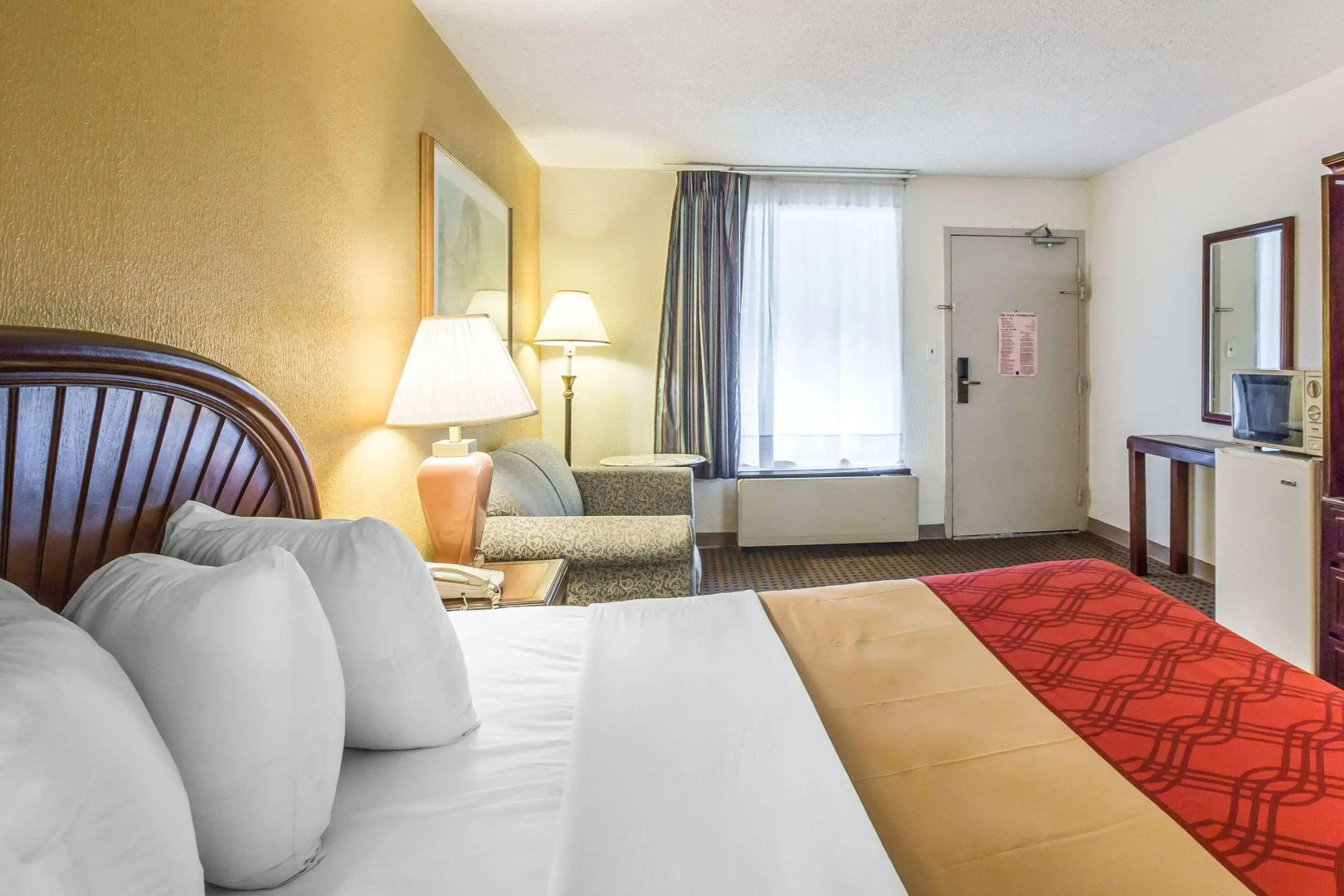 Rodeway Inn & Suites Carrollton