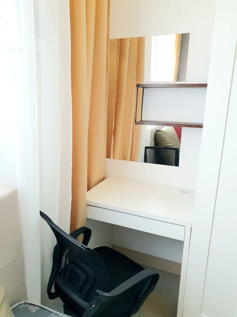 Green 2 Res Scandi-Industrial Free Wi-Fi