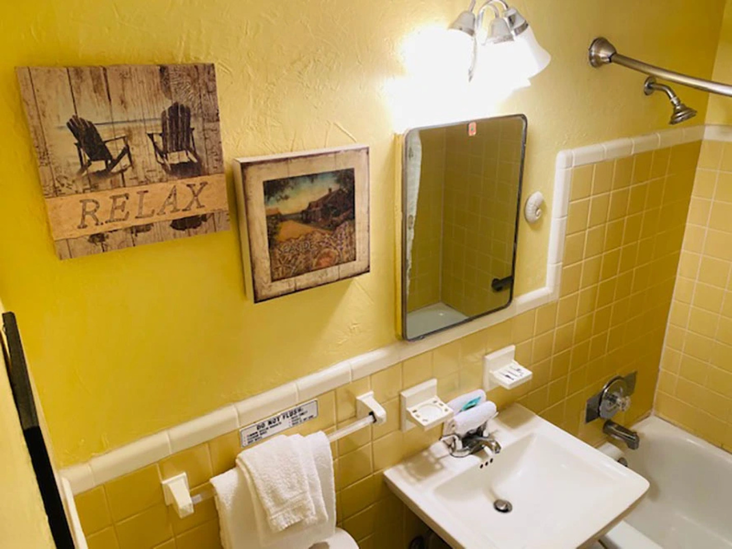 Redington Directly on the Beach Sea Rocket WiFi Parking 14