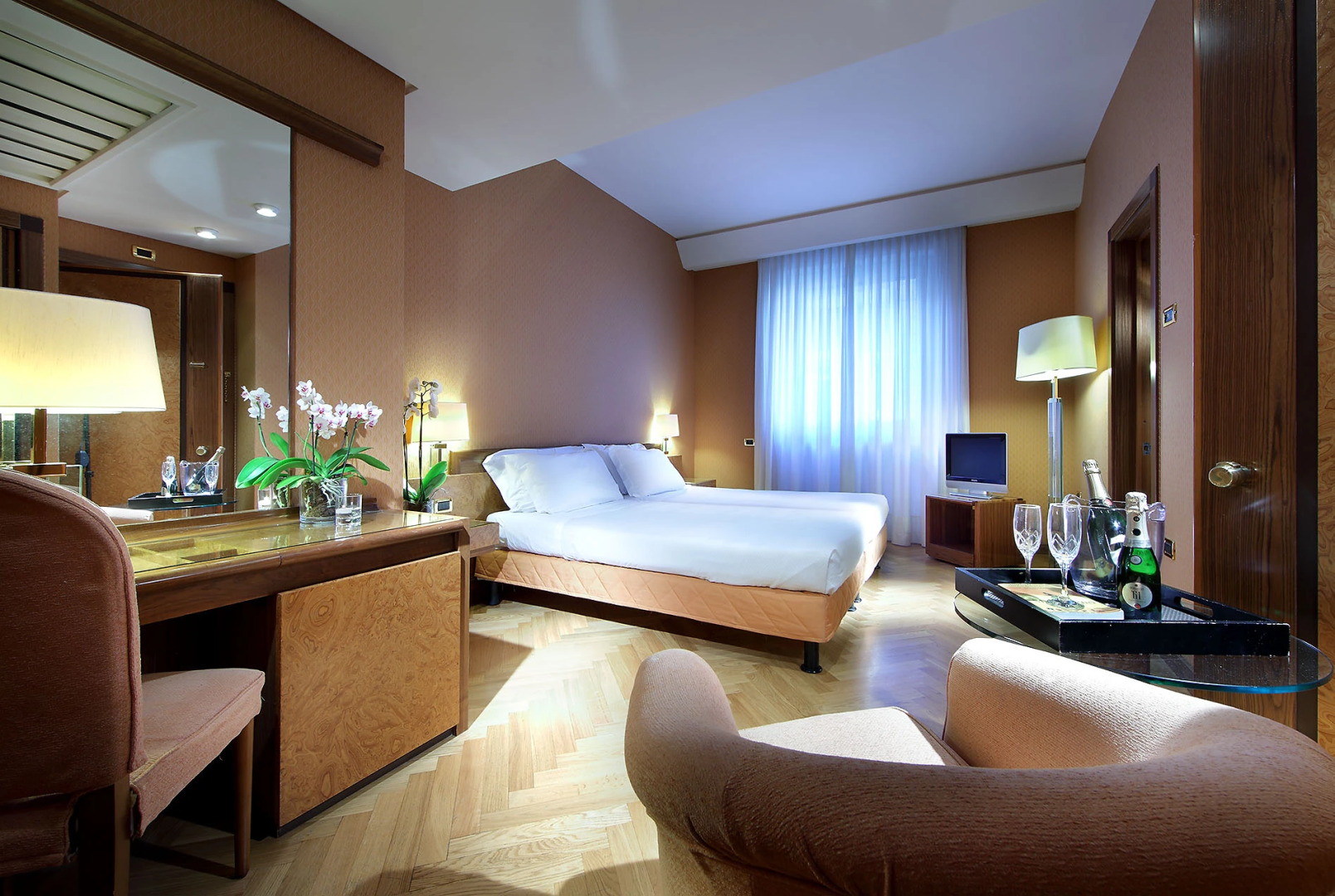 Отель Exe Majestic