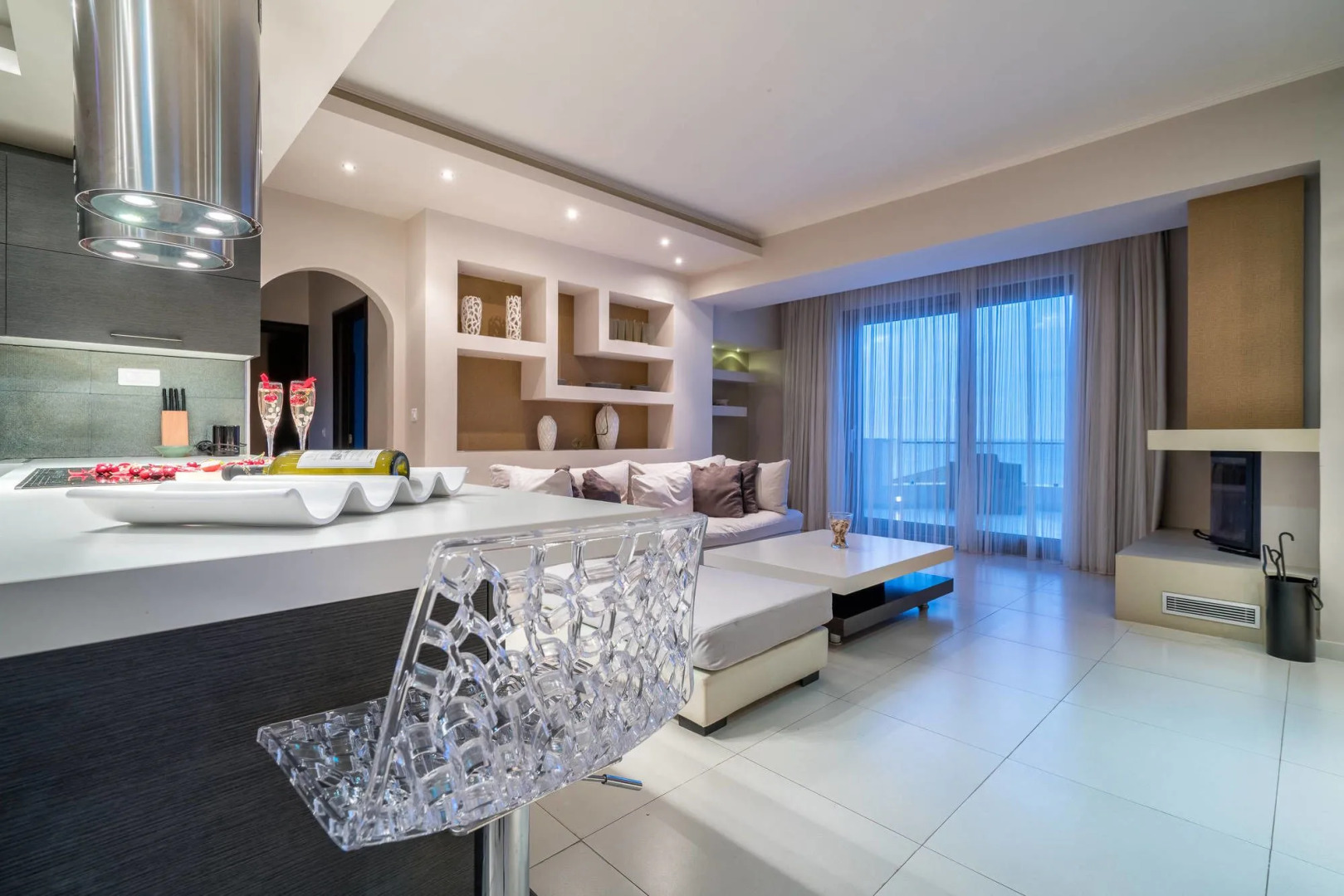 Kymothoe Elite Suites