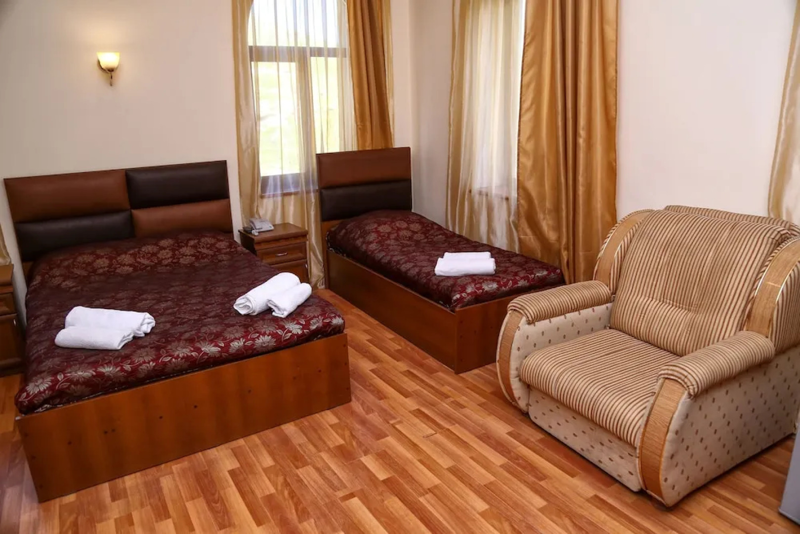 Отель «Лара»