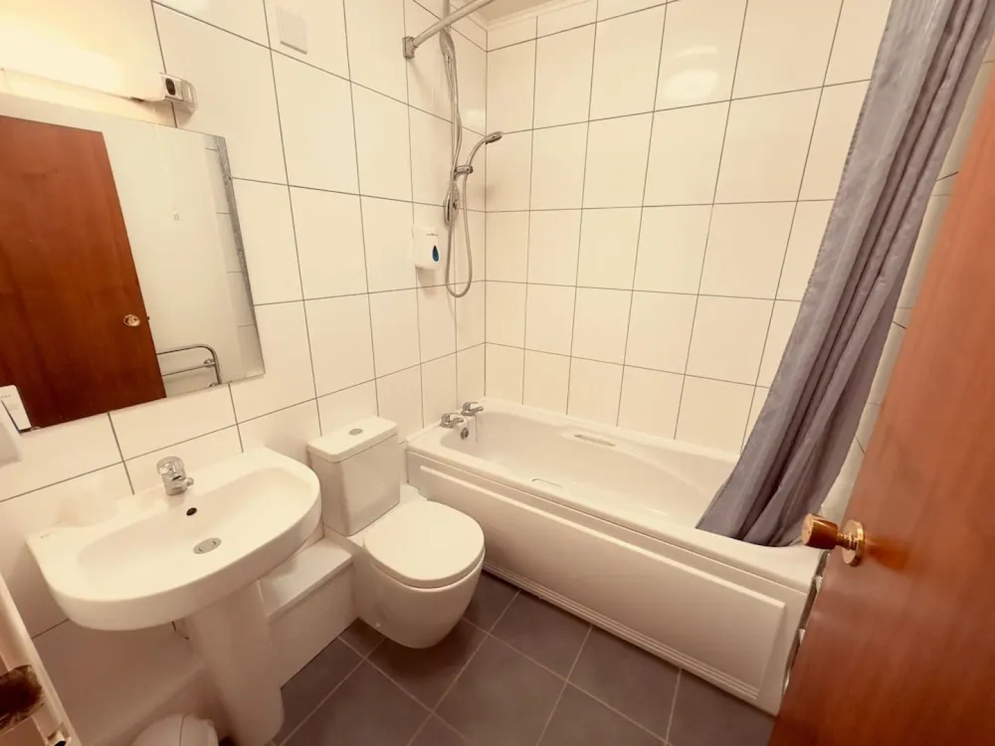 Pine Lodge Hotel & Restaurant Mansfield