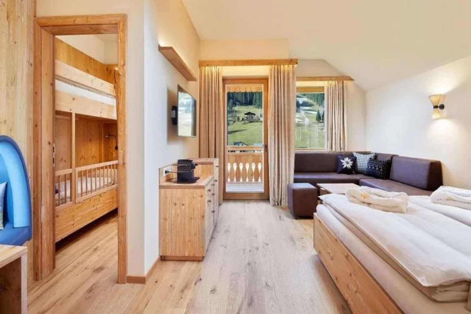 Leading Family Hotel  Resort Dachsteinknig