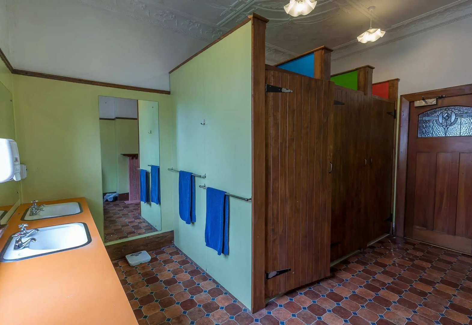 Manor House Backpackers