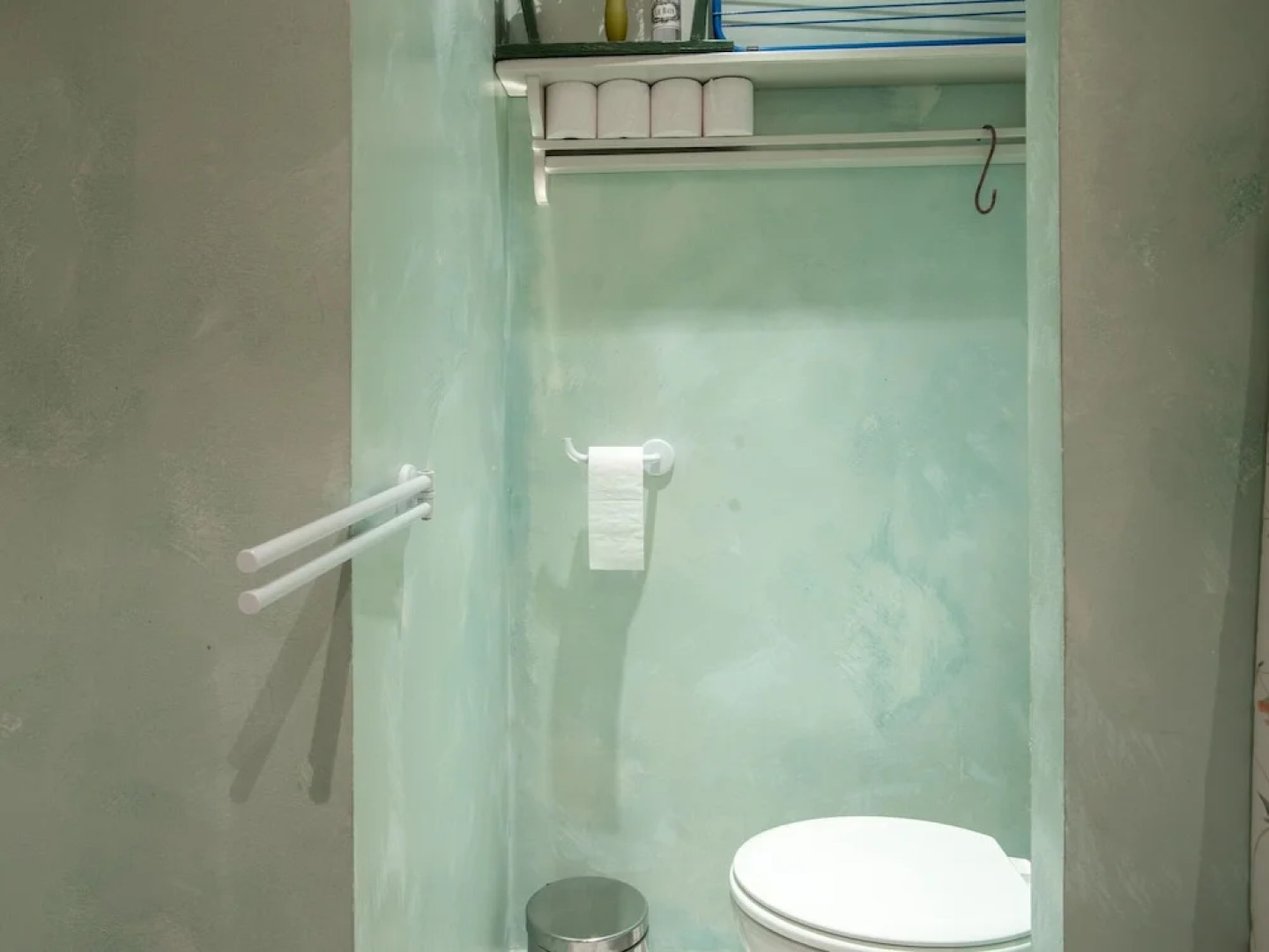 Studio with pool in garden Park, naerby spas and views at the Mont Ventoux.