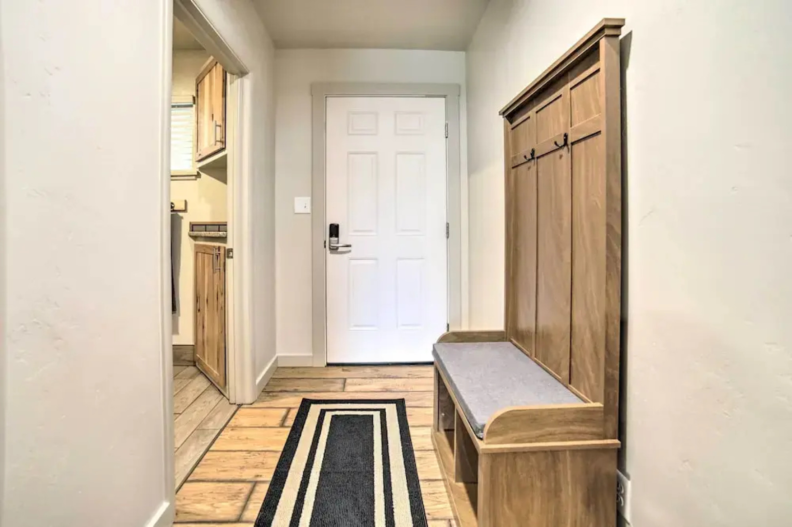 Cozy Townhome: Near Dtwn, Hospital & College!