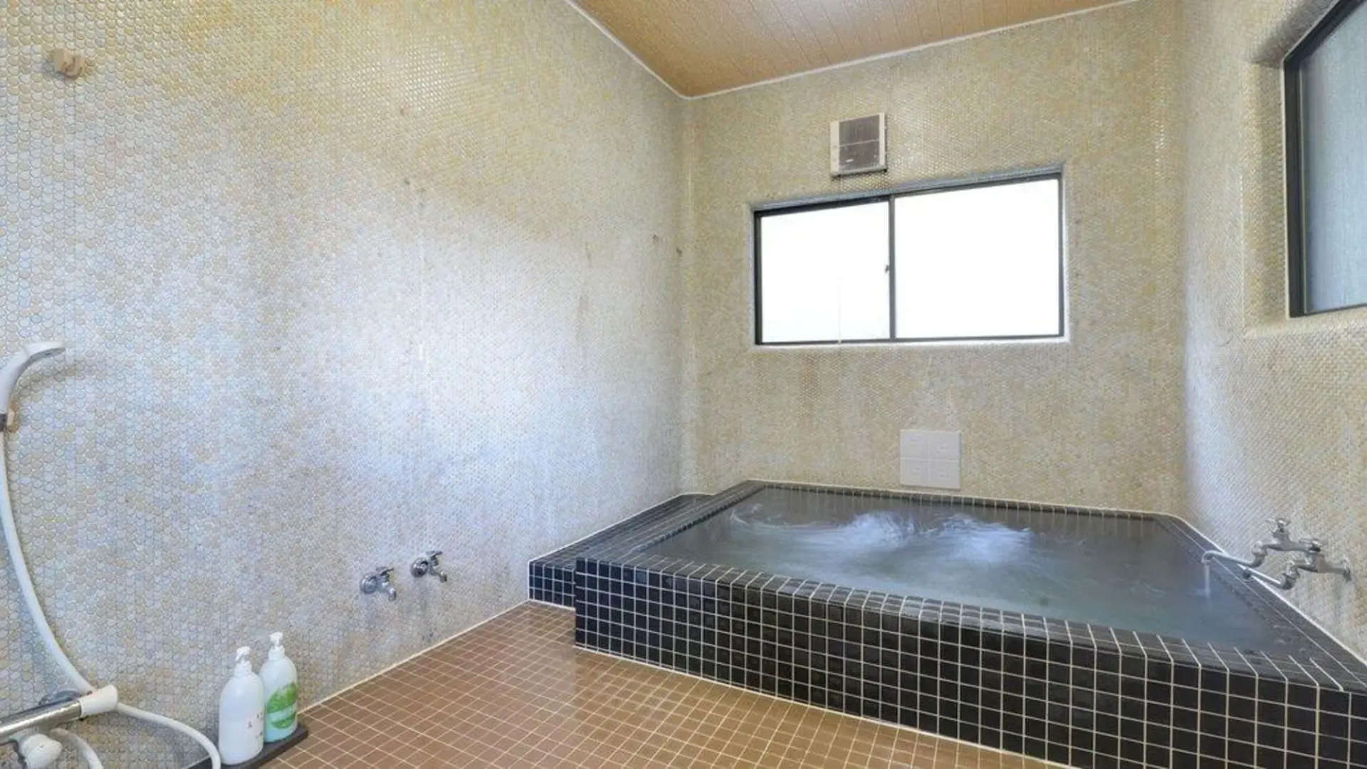 Dewa No Yu Houraikan