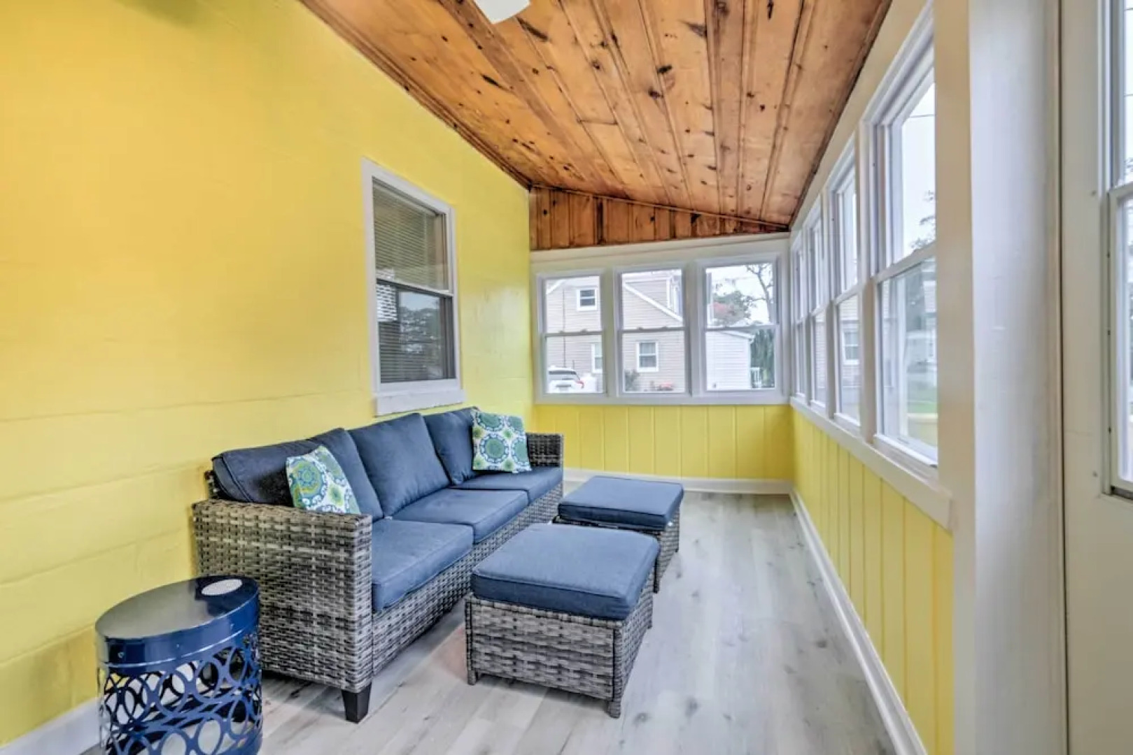 Updated North Beach Cottage: Pet Friendly!