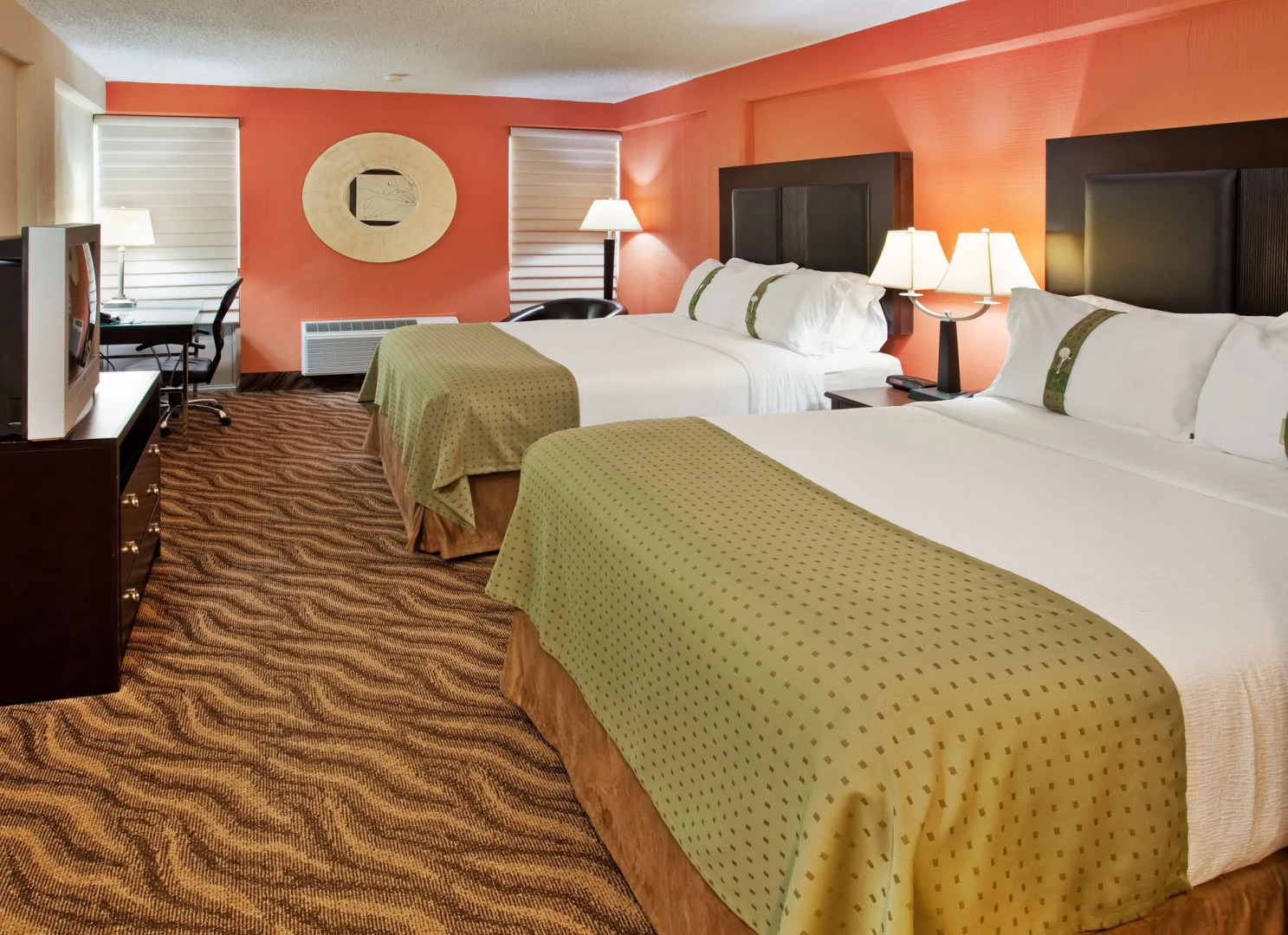 Holiday Inn Manhattan at the Campus by IHG