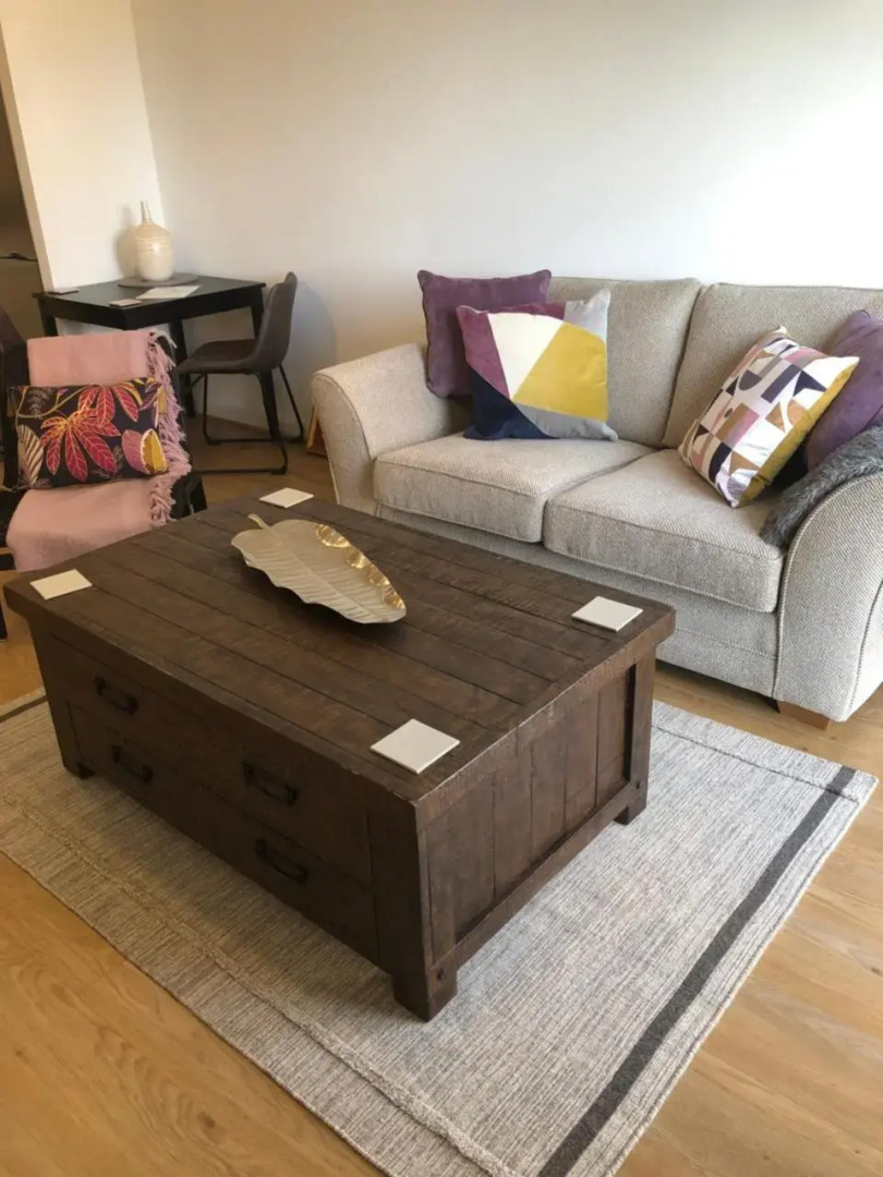 Hansen House 2 with Private Parking