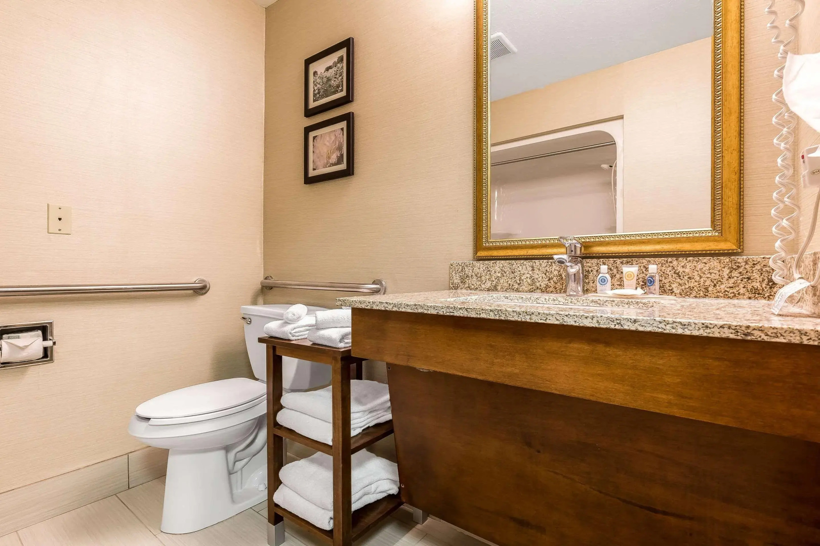 Comfort Inn & Suites Mishawaka - South Bend