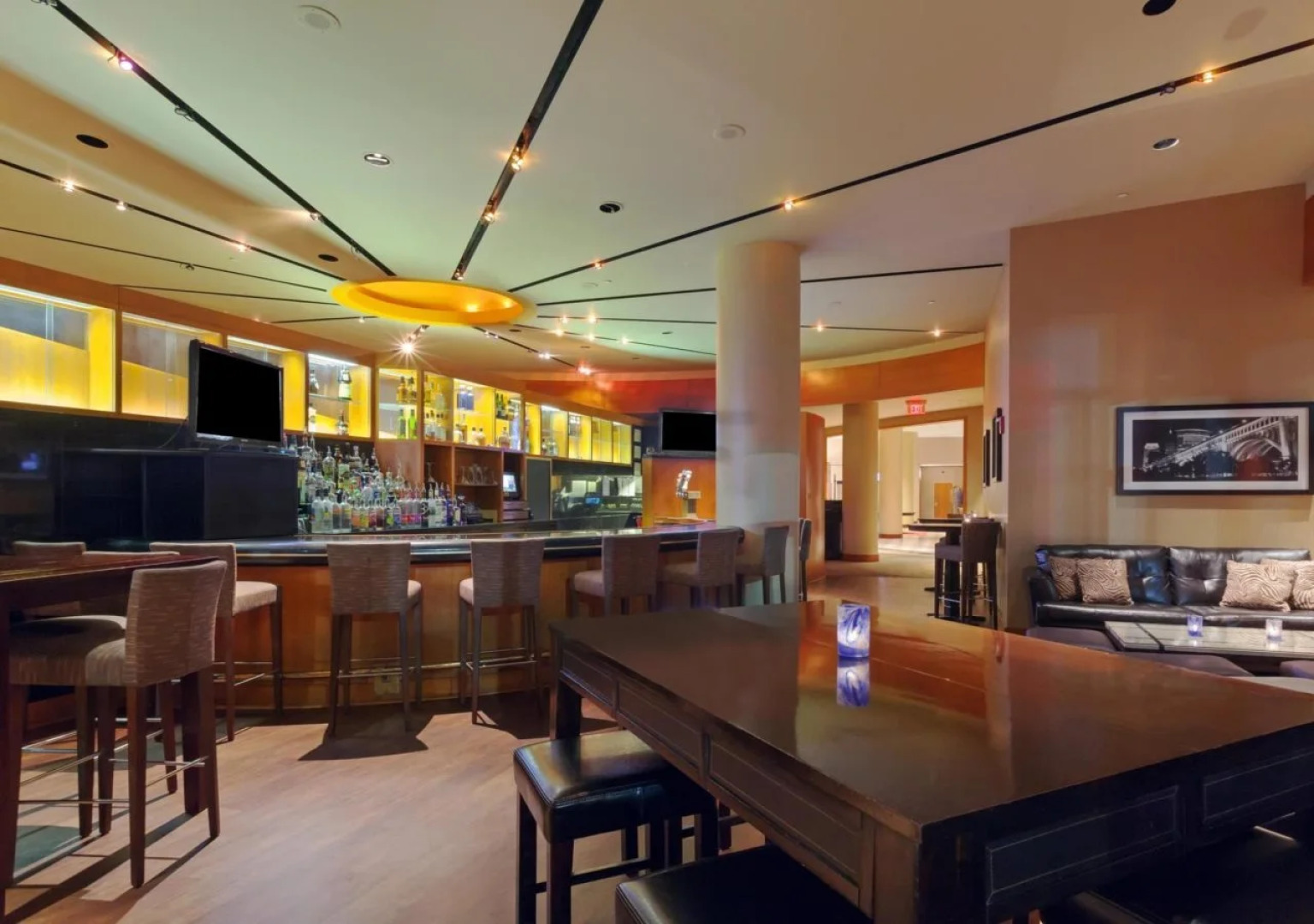 Crowne Plaza Cleveland at Playhouse Square by IHG