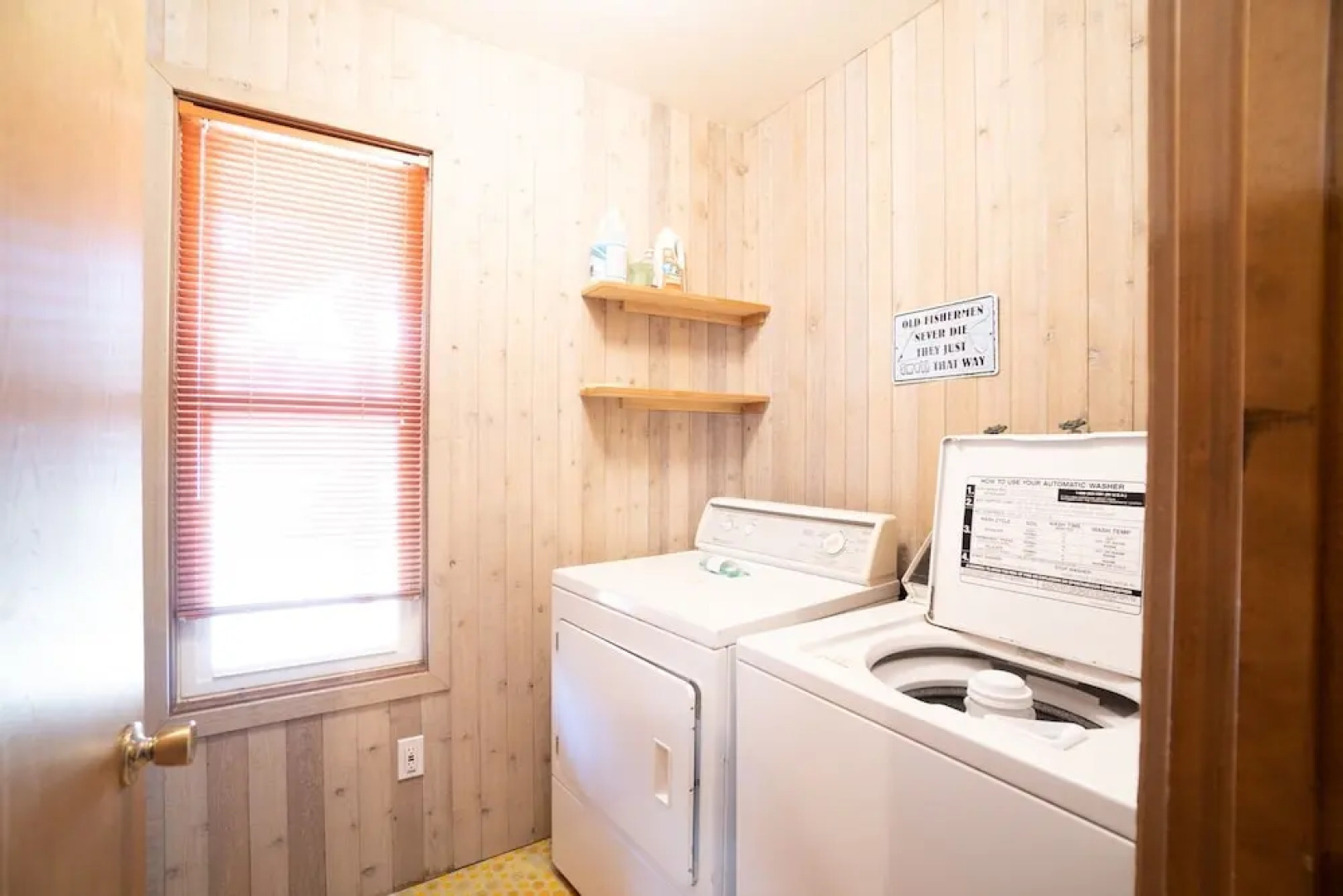 Neskowin Nest 4 Br home by RedAwning