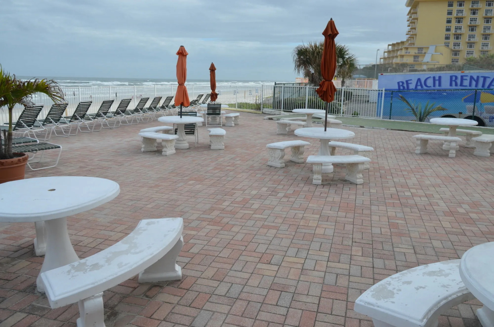 Holiday Shores Beach Club